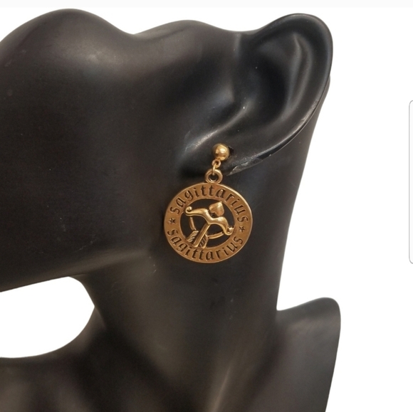 VINTAGE SAGITTARIUS ZODIAC SIGN COIN DROP EARRINGS - Picture 2 of 5